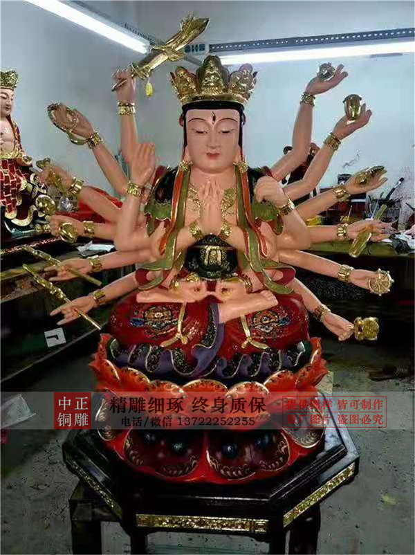 坐像观音菩萨雕塑