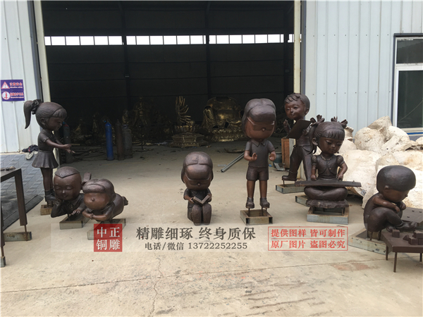小区人物雕塑