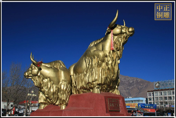 公园大型铜牛雕塑