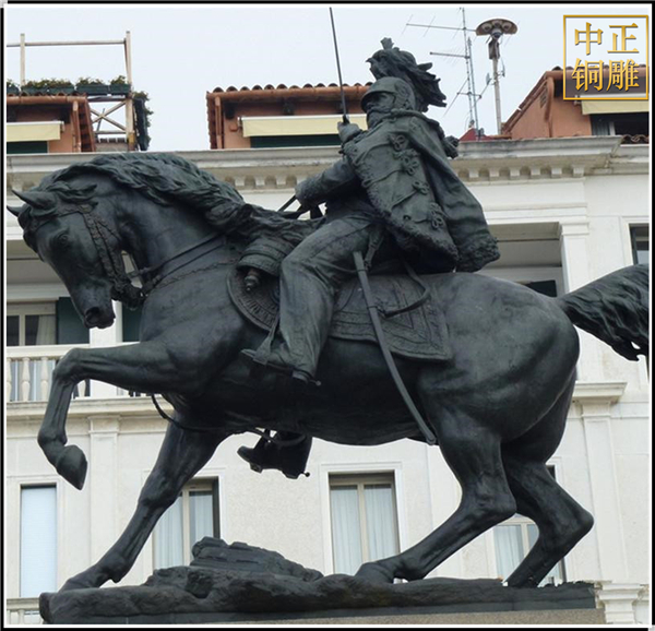 骑马人物铜雕塑