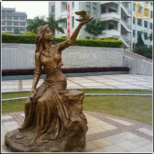 鸽子女孩校园雕塑
