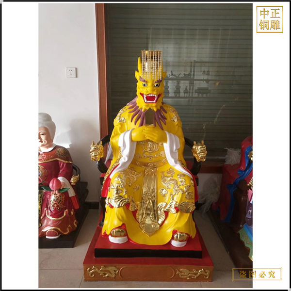 黄衣龙王铜雕塑