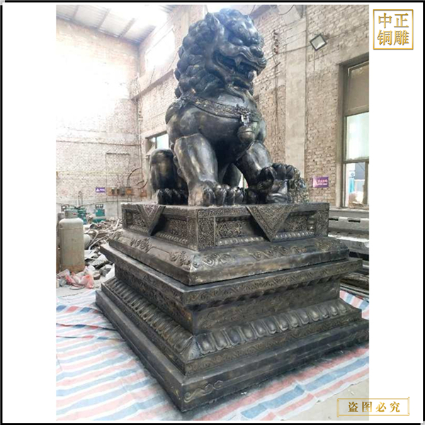 1.8米纯铜狮子雕塑.jpg