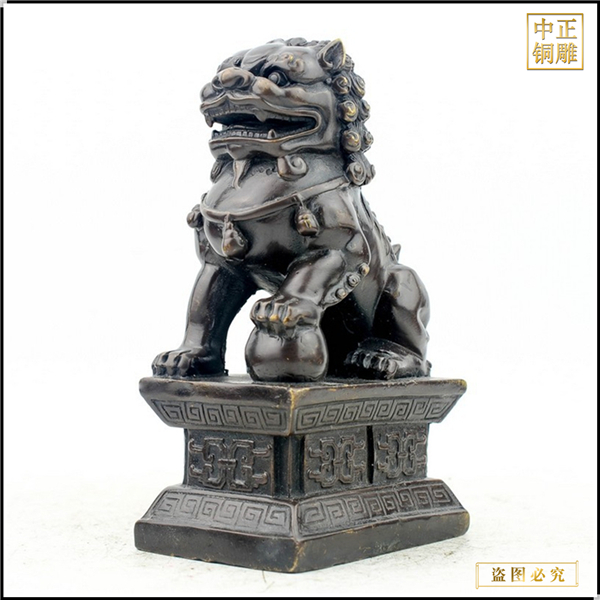 中式故宫铜狮子