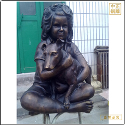 西方小女孩抱小狗铜雕