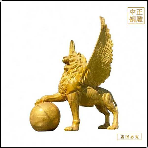 黄铜飞狮戏球铜雕