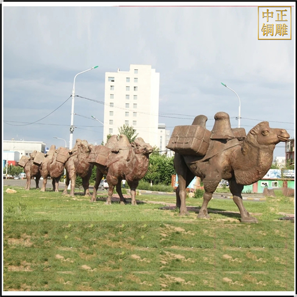 大型室外骆驼团队雕塑