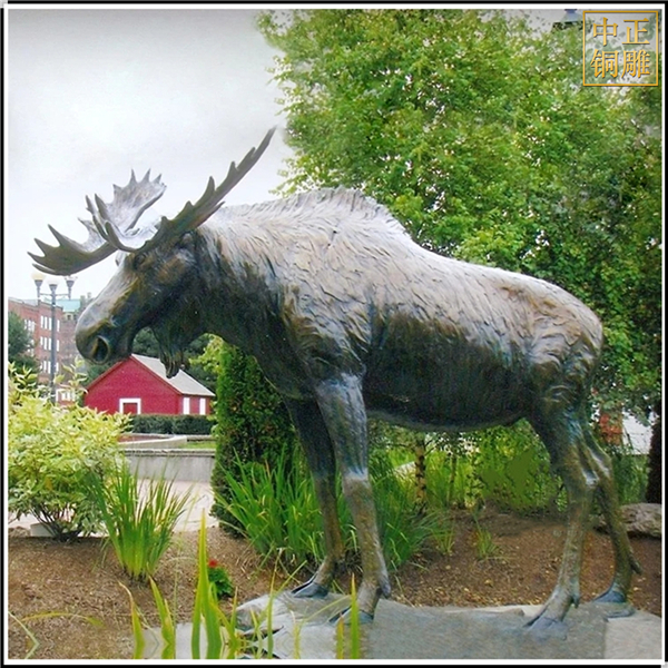 驼鹿动物雕塑铸造厂