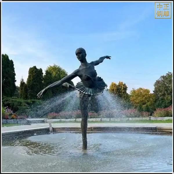园林广场芭蕾舞女孩喷泉雕塑.jpg